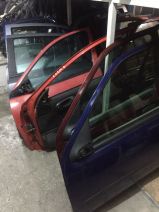 Ford Fiesta Kırmızı Kapı Hatasız